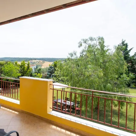 Луксозна вила Natural Oasis Néa Fókaia